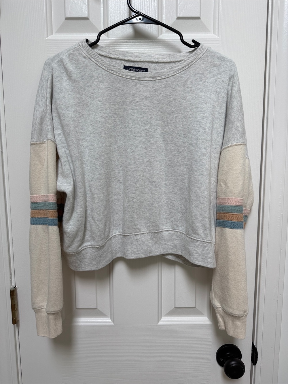 Ocean Drive Light Gray & Cream Cropped Crewneck Sweater with Matching Pants